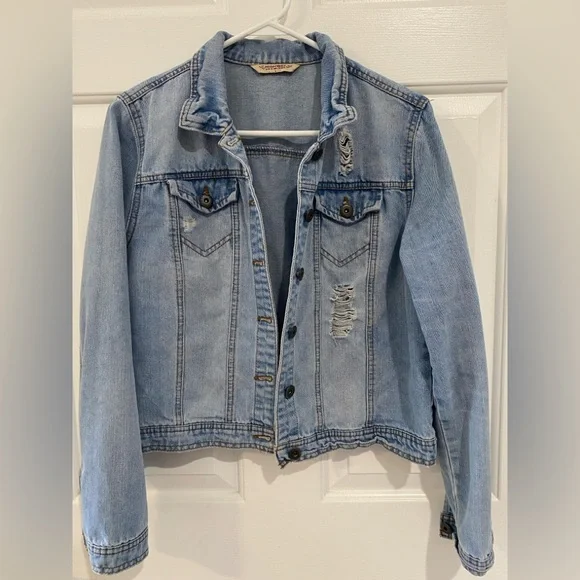 Distressed Light Blue Denim Jacket Large - Picture 6 of 7